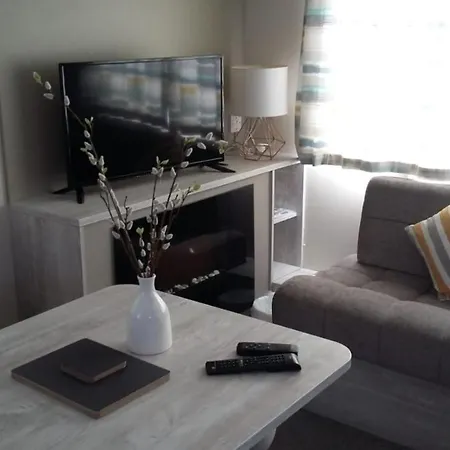 Kingdom - Parrot ホリデーパーク